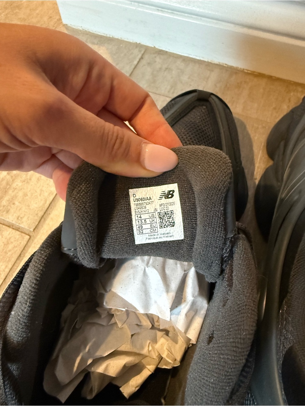 New Balance Men's Black Athletic Sneakers - Picture 7 of 7
